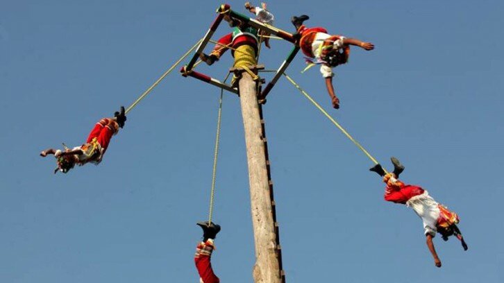 La ceremonia ritual de los Voladores, en el Museo de Antropología