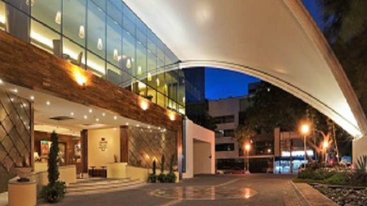 Tercera noche gratis en el Crowne Plaza Hotel de México