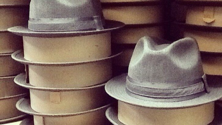 Sombreros Tardan