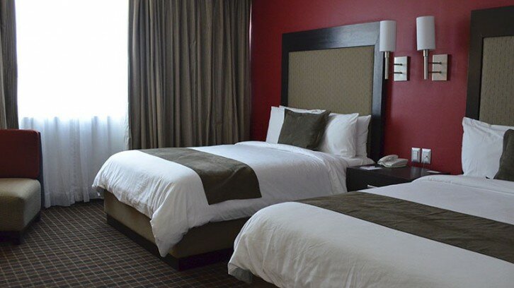 Suites Plaza Florencia